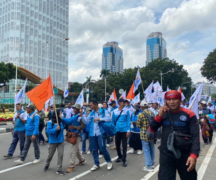 Buruh gelar aksi di Monas (Dok Suaranusantara)
