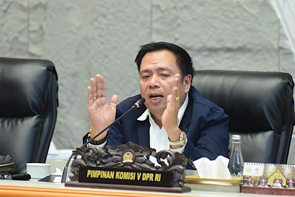 Ketua Komisi V DPR RI, Lasarus