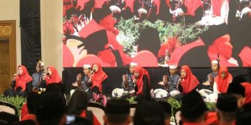 Lantunan ayat Al-Qur'an pada pembukaan acara Konferda dan Konfercab PDIP Jatim (Dok PDIP Jatim)
