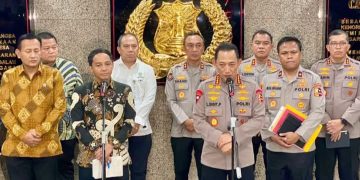 Kapolri Jenderal Listyo Sigit ungkap hasil penyelidikan temuan ribuan kayu gelondongan banjir Sumatera, Kamis 4 Desember 2025 (instagram @pontianaktimurpolsek)