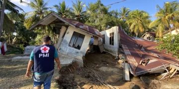 Rumah warga rusak akibat diterjang banjir dan tanah longsor di wilayah Aceh, Sumatera Utara dan Sumatera Barat. BNPB ajukan anggaran perbaikan (instagram @kabaraceh)