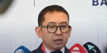 Menbud Fadli Zon angkat bicara soal Presiden RI Prabowo Subianto akan hidupkan militerisme (Instagram @penerbitwidina)