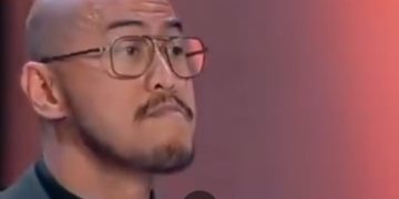 Panji Pragiwaksono roasting Wapres Gibran soal mata yang ngantukan. Tompi sebut ptosis (Instagram @satukata.id1)