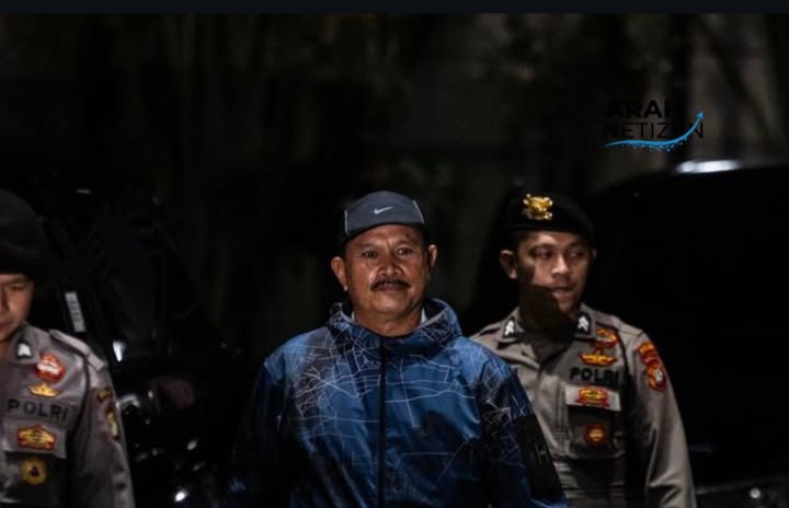 Wali Kota Madiun, Maidi terjaring OTT KPK kasus uang suap fee proyek dan dana CSR saat tiba di Gedung Merah Putih KPK (Instagram @arahnetizen)