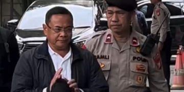 Bupati Pati Sudewo terjaring OTT KPK pada Senin 19 Januari 2026. Kini dia telah tiba di Gedung Merah Putih KPK pada Selasa 20 Januari 2026 (Instagram @hukumonlinenewsroom)