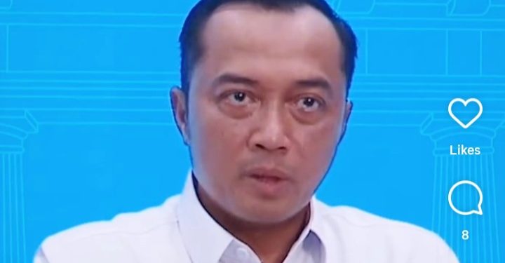 Mensesneg Prasetyo Hadi saat bicara soal Presiden Prabowo Subianto panggil Jaksa Agung, Kapolri dan Menhan (Instagram @prasetyo_hadi28)