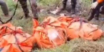 Tim SAR berhasil temukan seluruh jenazah korban pesawat ATR 42 500 (Instagram @terkinidoit)