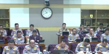Kapolri Jenderal Pol Listyo Sigit Prabowo beserta jajaran Polri paparkan soal swasembada pangan, panen jagung 3,5 ton saat rapat bersama DPR RI (dok istimewa)