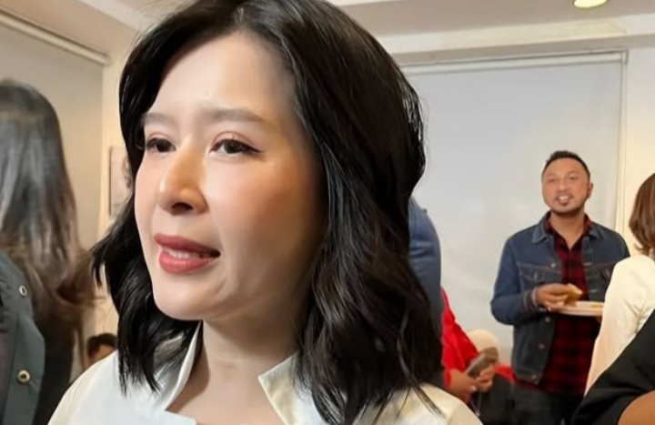 Wakil Dewan Pembina PSI, Grace Natalie bicara soal efisiensi energi ala Presiden RI Prabowo Subianto (Instagram @senayanpolitik)