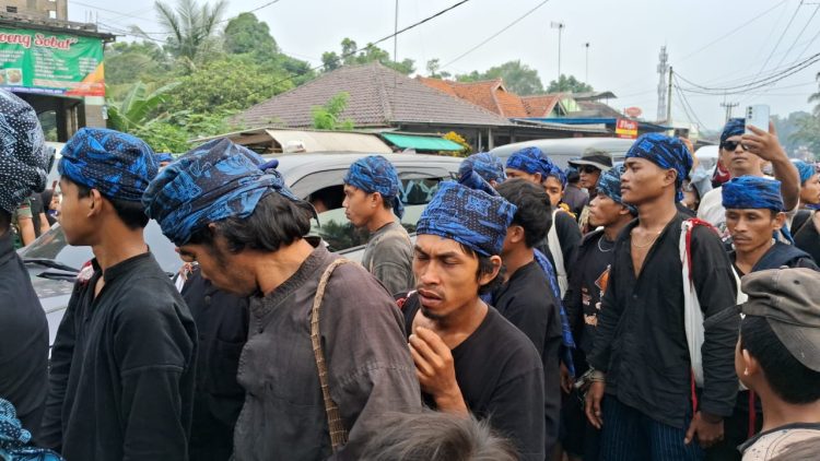Ilustrasi: warga Baduy hendak melaksanakan tradisi Seba.(Def/SuaraNusantara)