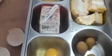 Tangkap layar video telur mentah di menu MBG.(ist)