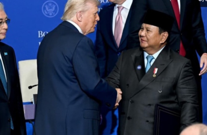Presiden AS Donald Trump puji Presiden RI Prabowo Subianto di rapat perdana BoP, Kamis 19 Februari 2026 (Instagram @kemensetneg.ri)