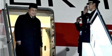 Presiden RI Prabowo Subianto saat tiba di Amman, Yordania (Instagram @kemensetneg.ri)
