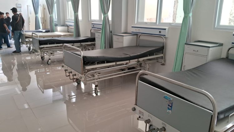 Tempat tidur pasien di RSUD Adjidarmo Lebak.(Def/SuaraNusantara)