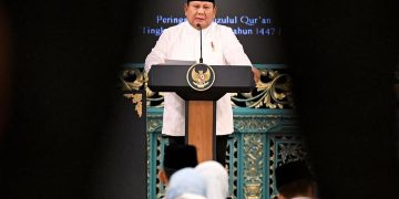 Presiden RI Prabowo Subianto saat acara Nuzulul Qur’an 1447 Hijriah bertajuk 'Mewujudkan Al-Qur’an Sebagai Rahmat Alam Semesta' di Istana, Jakarta, Selasa malam 10 Maret 2026 (Instagram @sekretariat.kabinet)