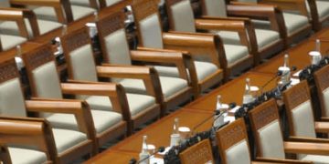 Kursi rapat Anggota DPR (Instagram @workaboard.id)