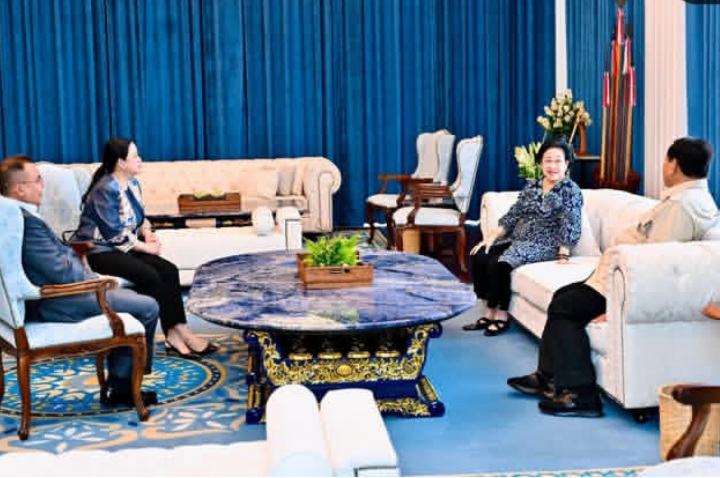 Momen pertemuan akrab antara Presiden ke 5 RI Megawati Soekarnoputri dan Presiden RI Prabowo Subianto pada Kamis 19 Maret 2026 (Instagram @prabowo)