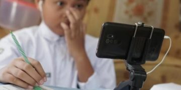 Ilustrasi siswa bakal belajar daring usai liburan Lebaran 2026 (Instagram @batang_info)