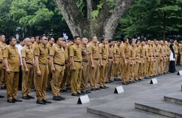 Ilustrasi ASN WFH demi hemat energi khususnya BBM (Instagram @infobandungkota)