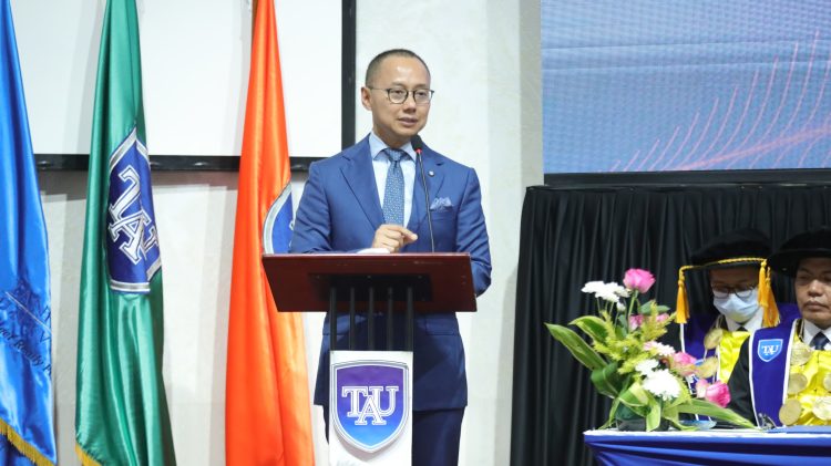 Eddy Soeparno menanggapi suhu panas ekstrem yang melanda Indonesia