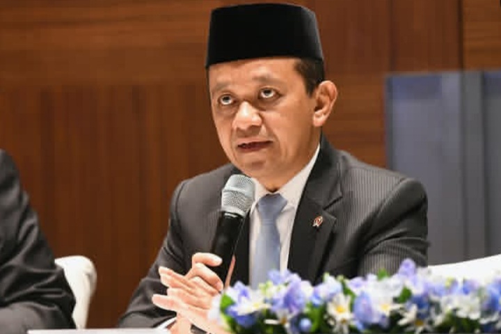 Menteri ESDM Bahlil Lahadalia saat konferensi pers dari Seoul Korea Selatan ajak masyarakat bijak beli BBM (Instagram @bahlillahadalia)