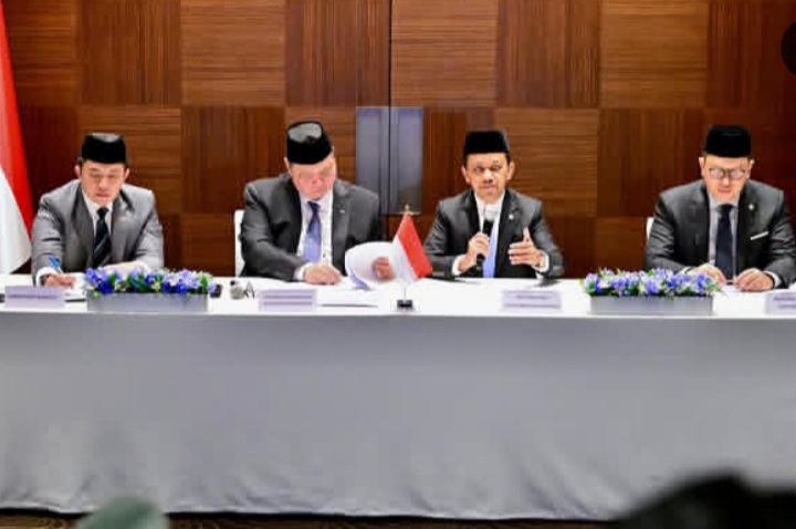 Menteri ESDM Bahlil Lahadalia bakal bahas harga BBM nonsubsidi (Instagram @bahlillahadalia)
