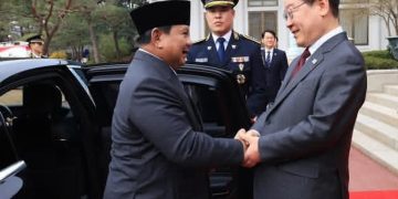 Presiden RI Prabowo Subianto saat tiba di Istana Kepresidenan Korea, Blue House disambut Presiden Korsel Lee Jae Myung (Instagram @prabowo)