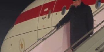 Presiden RI Prabowo Subianto saat tiba di Paris. Dijadwalkan akan bertemu Presiden Perancis Emmanuel Macron (Instagram @sekretariat.kabinet)