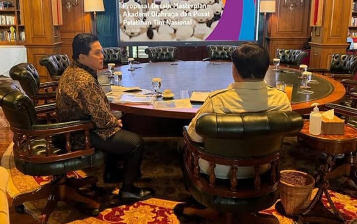 Presiden RI Prabowo Subianto menggelar pertemuan dengan Menpora Erick Thohir (Instagram @sekretariat.kabinet)