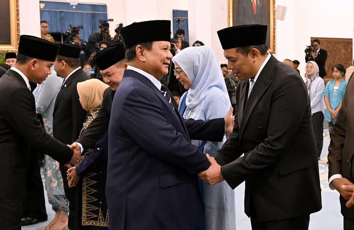 Hasan Nasbi resmi dilanti menjadi Penasihat Khusus Presiden Bidang Komunikasi pada Senin 27 April 2026 (Instagram @sekretariat.kabinet)