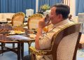 Prabowo Subianto saat telponan dengan PM Australia (Dok Ist)