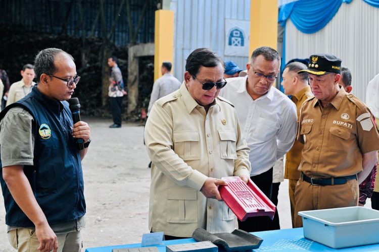 Prabowo Subianto saat kunjungi TPST d Banyumas, Jawa Tengah (Dok Ist)