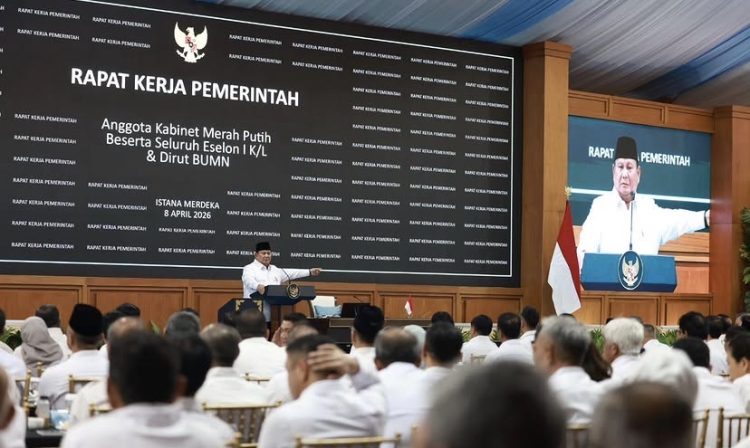 Presiden Prabowo Subianto mengumpulkan seluruh anggota Kabinet Merah Putih, di Istana Merdeka, Jakarta, Rabu (8/4/2026) (Dok Instagram Sekretariat Kabinet)