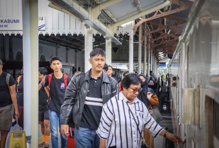 Kereta Api Pangrango yang melayani lintas Bogor–Sukabumi. (Dok PT KAI)