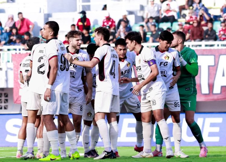 Persik Kediri vs Borneo FC