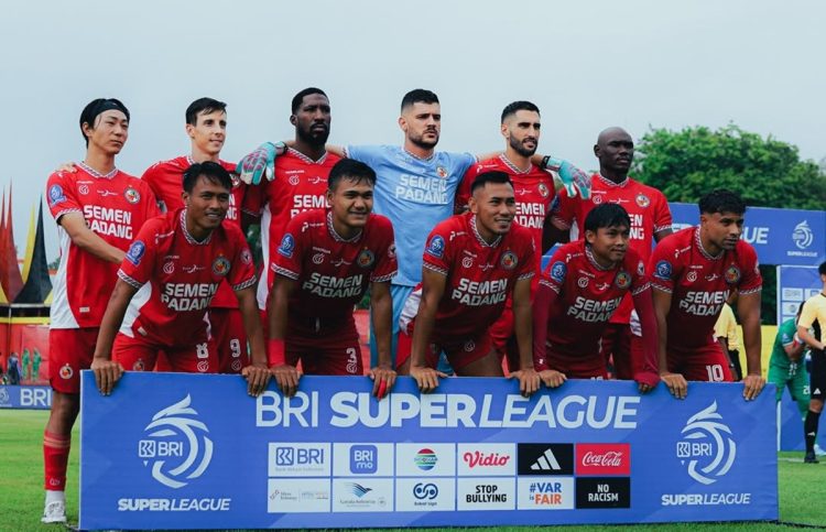 Semen Padang vs Madura United