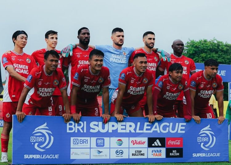 Semen Padang vs Madura United