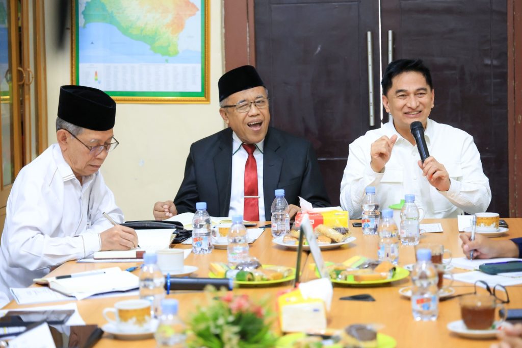 Wagub Banten Dimyati Natakusumah (Kanan).(ist)