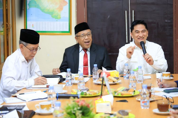 Wagub Banten Dimyati Natakusumah (Kanan).(ist)