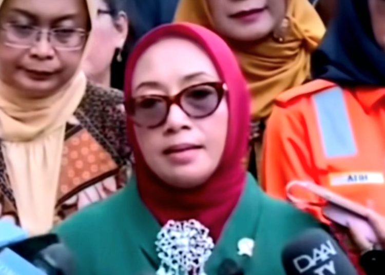 Menteri Pemberdayaan Perempuan dan Perlindungan Anak, Arifah Fauzi