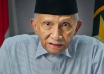 Amien Rais angkat bicara soal dituding penyebaran fitnah atas pernyataan terkait kedekatan Presiden RI Prabowo Subianto dengan Seskab Teddy Indra Wijaya (Instagram @amienraisofficial)
