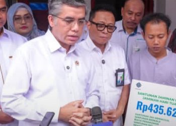 Menaker Yassierli bicara soal pemberian hak jamsos korban kecelakaan kereta api di Stasiun Bekasi Timur (Instagram @yassierli)