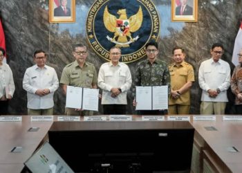 Gubernur DKI Jakarta Pramono Anung saat teken kerja sama dengan Danantara (Instagram @pramonoanungw)