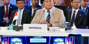 Menteri ESDM Bahlil Lahadalia turut mendampingi Presiden RI Prabowo dalam pertemuan KTT ke 48 ASEAN (Instagram @bahlillahadalia)