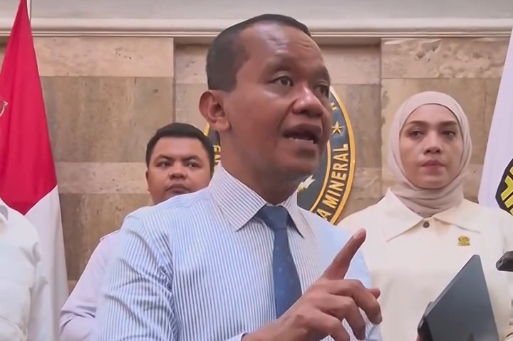 Menteri ESDM Bahlil Lahadalia lapor ke Presiden Prabowo soal ketersedian BBM hingga Elpiji (Instagram @kesdm)