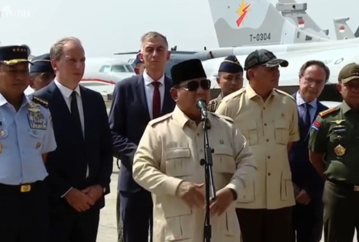 Presiden RI Prabowo Subianto serahkan sejumlah alutsista ke TNI pada Senin 18 Mei 2026 (Instagram @tvrinasional)