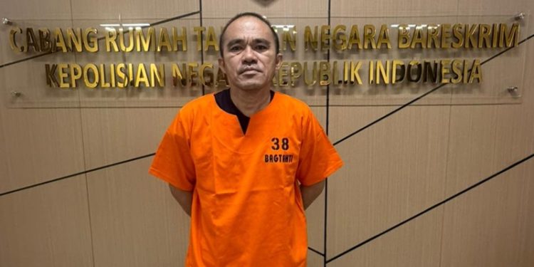 Mantan Kasat Narkoba Polres Kutai Barat AKP Deky Jonathan Sasiang resmi mendekam di rumah tahanan (rutan) Bareskrim Polri pada Selasa, 19 Mei 2026.