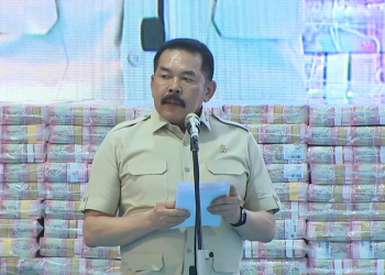 Jaksa Agung ST Burhanuddin saat melaporkan hasil penegakan hukum Satgas PKH di hadapan Presiden Prabowo Subianto