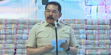 Jaksa Agung ST Burhanuddin saat melaporkan hasil penegakan hukum Satgas PKH di hadapan Presiden Prabowo Subianto