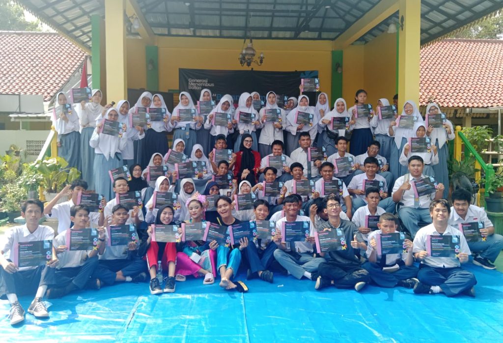 Angkie Yudistia melakukan kunjungan langsung ke SLBN 6 Jakarta pada Selasa, 12 Mei 2026 (suaranusantara.com)